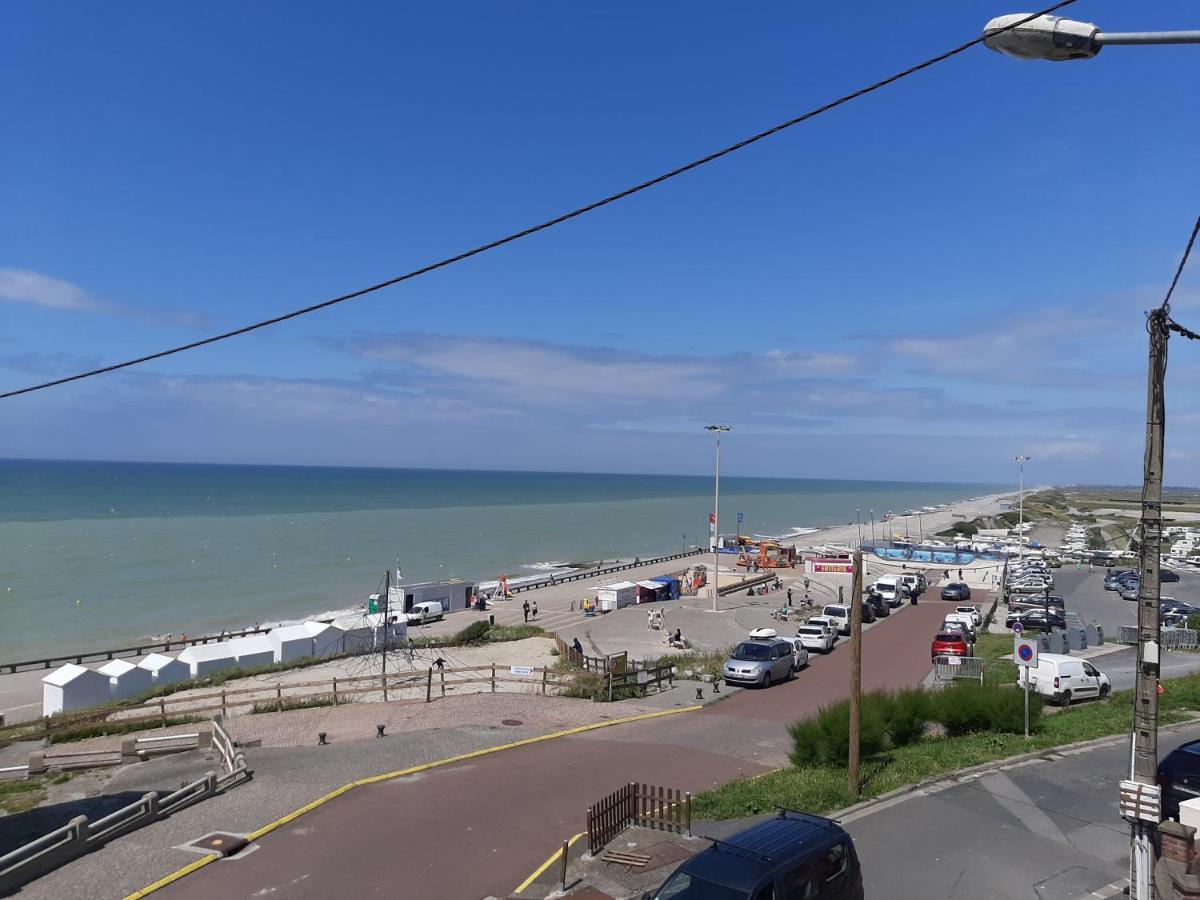 Au Gre Des Marees 2 Appartement Face A La Mer 2Eme Etage Ault Exterior photo